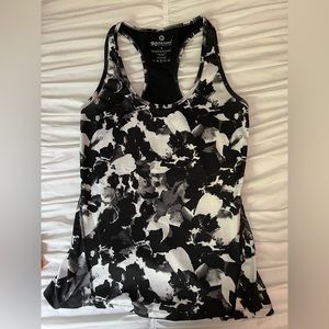 90 degree athletic tank top